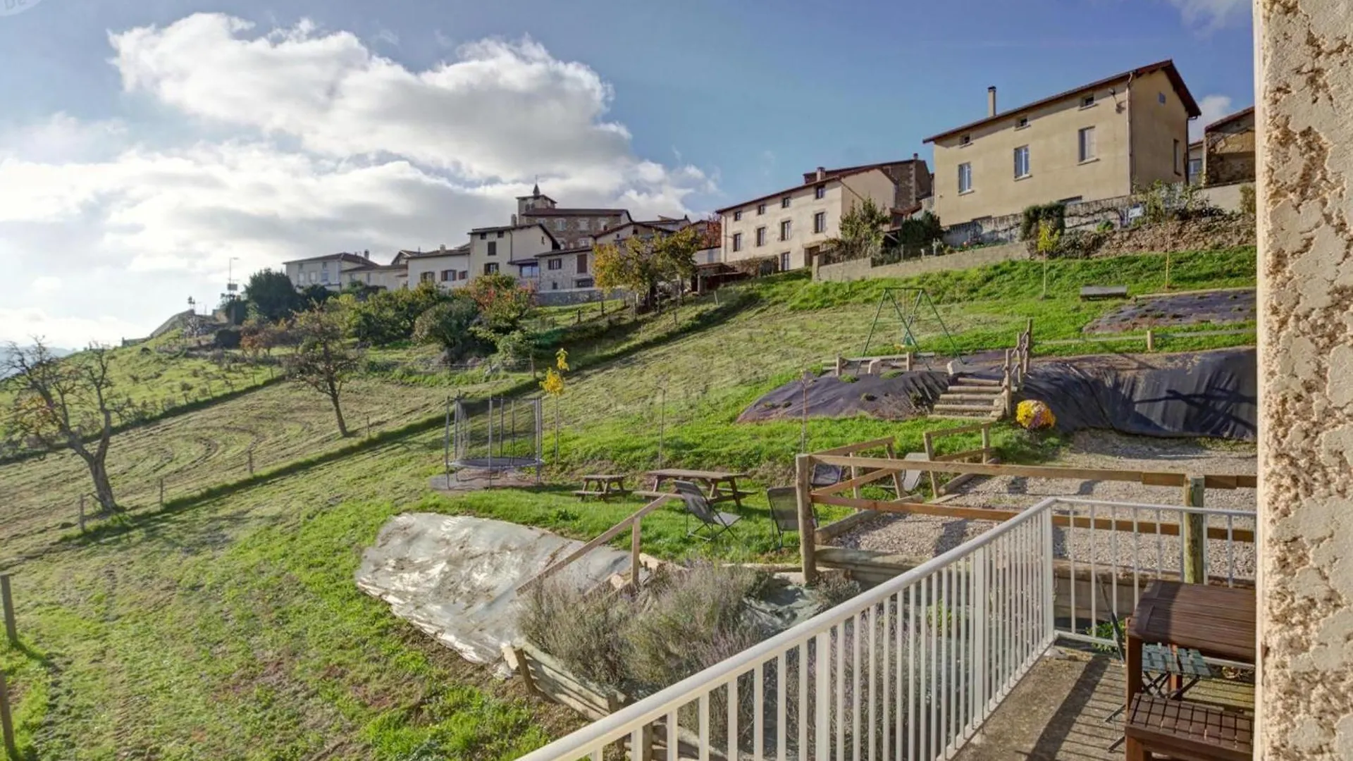 펜션 Gite Rural Avec Jardin, Parking Et Wifi - Saint-Romain-En-Jarez - Fr-1-496-295